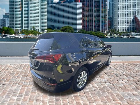 Used 2023 Chevrolet Equinox LS FWD image 3