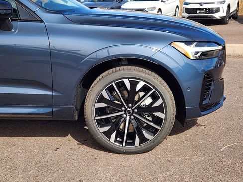 New 2026 Volvo XC60 T8 Ultra w/ Protection Package Premier image 28