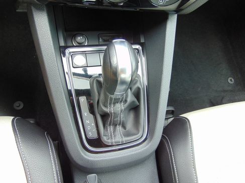 Used 2016 Volkswagen Jetta Sport FWD image 19