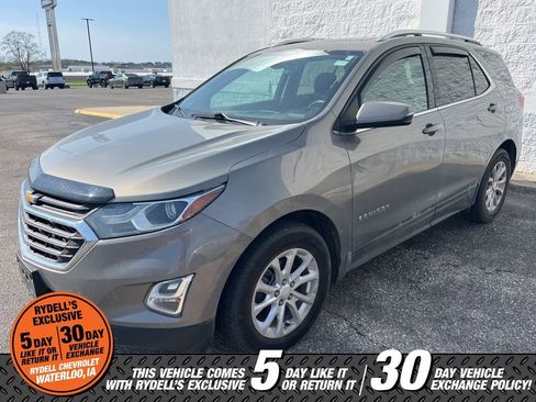 Used 2018 Chevrolet Equinox LT w/ Sun & Infotainment Package image 3