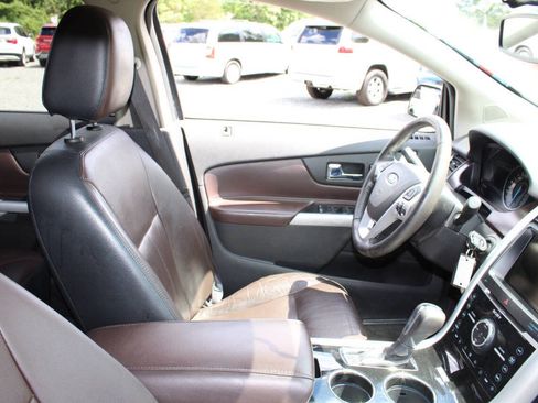 Used 2013 Ford Edge Limited FWD image 11