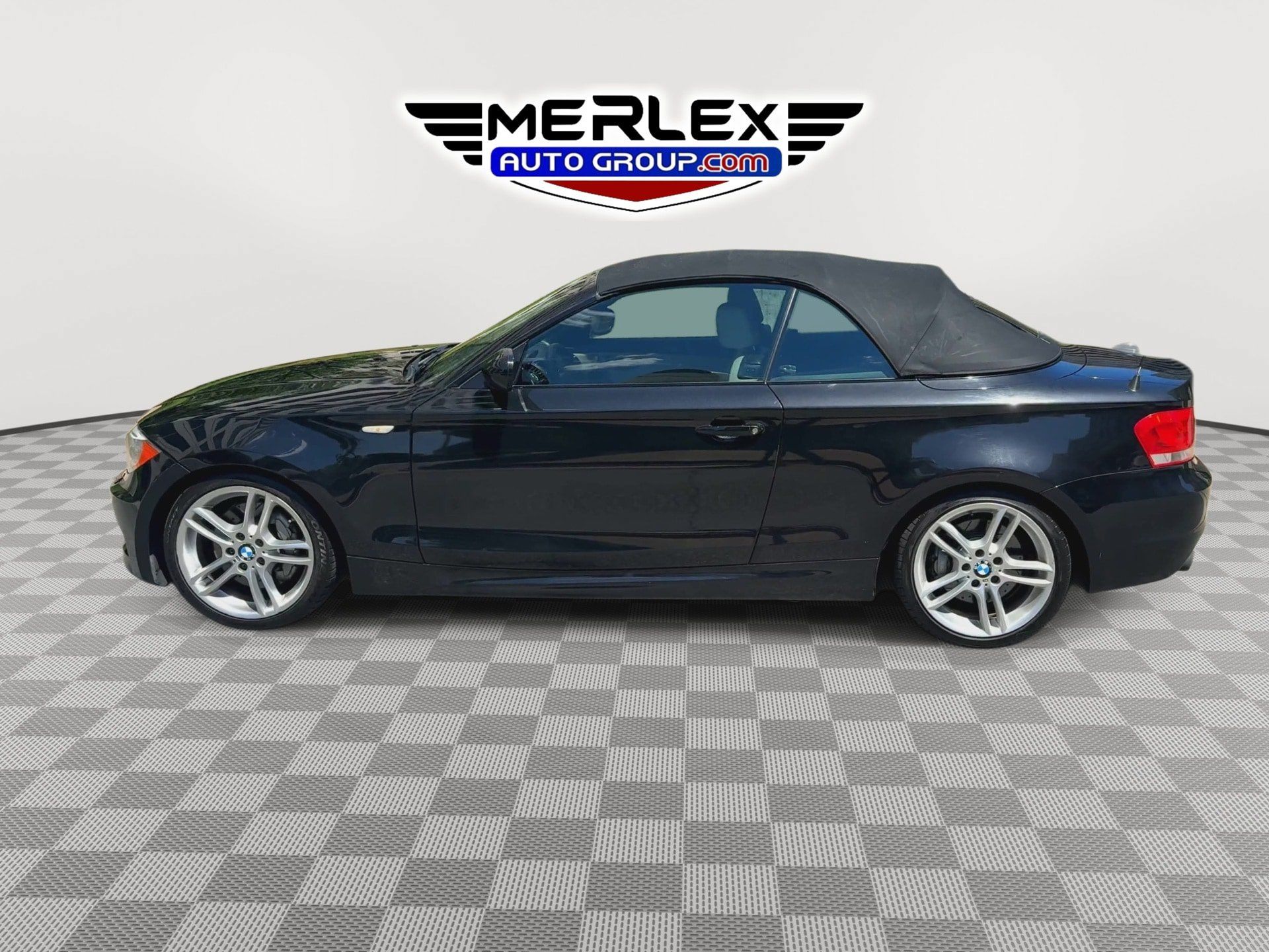 Used 2012 BMW 135i Convertible RWD image 5