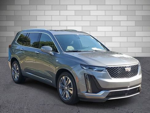 Certified 2022 Cadillac XT6 Premium Luxury image 9