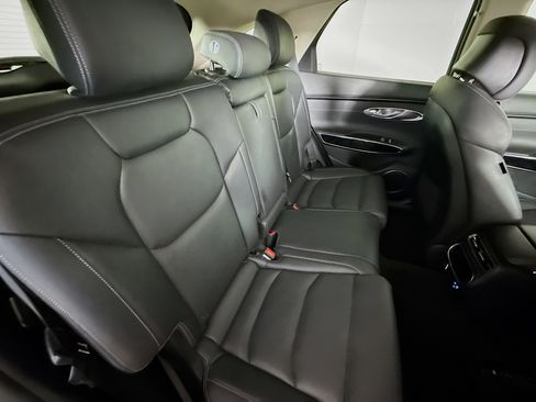 Used 2025 Genesis GV70 2.5T image 34