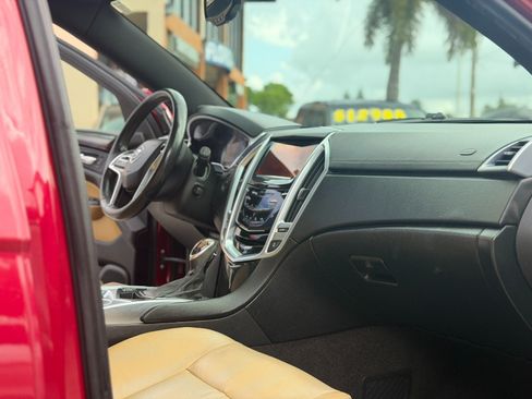 Used 2014 Cadillac SRX Luxury FWD image 14
