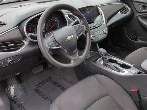 Used 2024 Chevrolet Malibu LT image 10