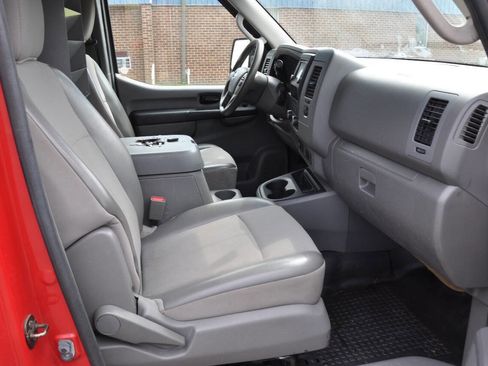 Used 2015 Nissan NV 2500 SV w/ Technology Package image 19
