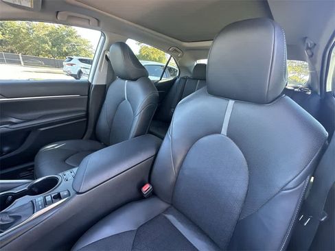 Used 2023 Toyota Camry XSE image 14