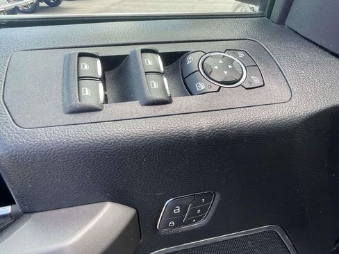 Used 2019 Ford F150 Platinum w/ Max Trailer Tow Package image 21