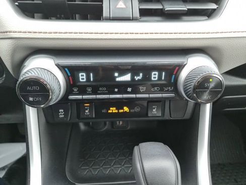 Used 2023 Toyota RAV4 XLE w/ Convenience Package image 29