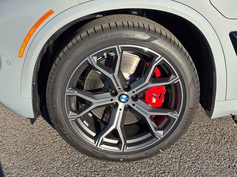 New 2026 BMW X5 xDrive50e image 8