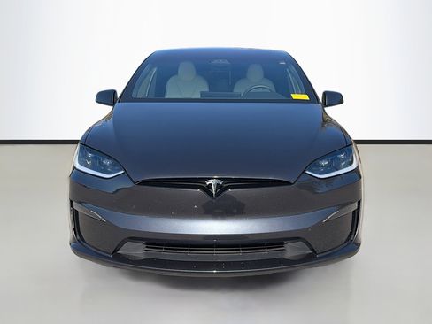 Used 2024 Tesla Model X image 8