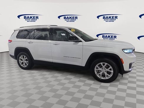 Used 2023 Jeep Grand Cherokee L Limited w/ Luxury Tech Group II image 8