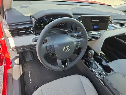 Used 2026 Toyota Camry XLE FWD image 16