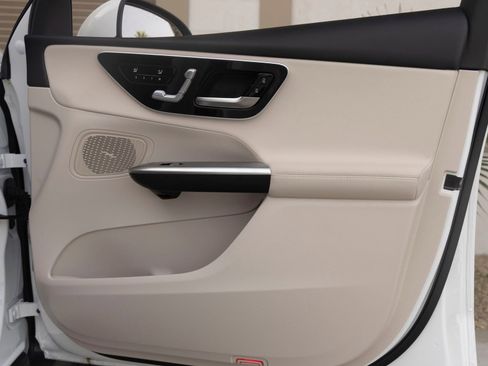 Used 2026 Mercedes-Benz GLC 300 image 25