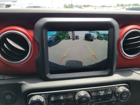Used 2018 Jeep Wrangler Unlimited Rubicon AWD/4WD image 10