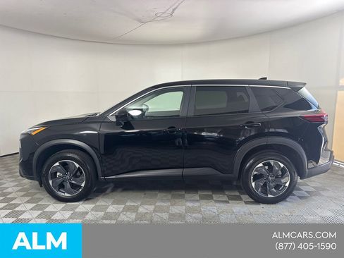 Used 2025 Nissan Rogue SV image 11