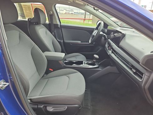 Used 2025 Kia K4 FWD image 30