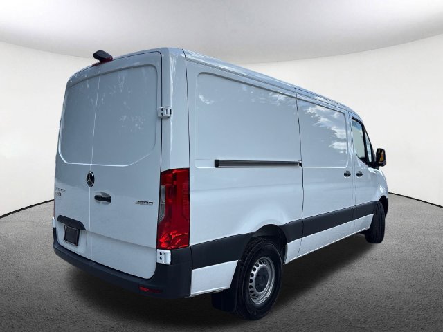 Used 2025 Mercedes-Benz Sprinter 2500 image 14
