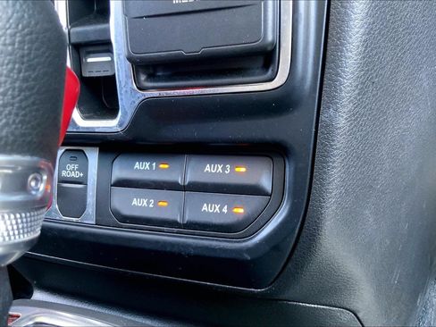 Used 2024 Jeep Wrangler Unlimited Sport AWD/4WD image 32