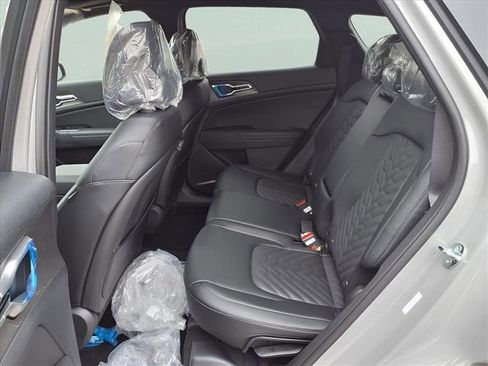 New 2026 Kia Sportage X-Line w/ X-Line Premium Package AWD/4WD image 17