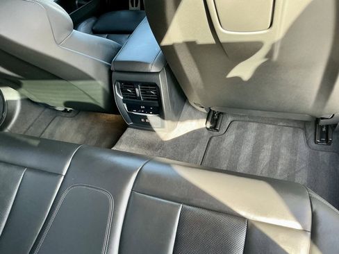 Used 2023 BMW M3 Competition image 25