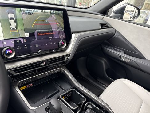 Used 2025 Lexus TX 350 AWD image 9