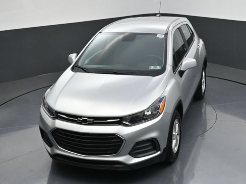 Used 2020 Chevrolet Trax LS FWD image 39