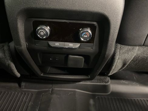 New 2026 Chevrolet Traverse Z71 w/ Driver Confidence Package image 18