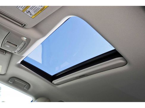 Used 2024 Nissan Armada Platinum w/ Captain's Chairs Package image 20