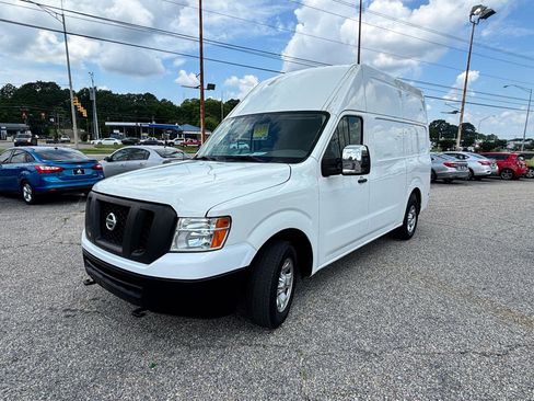 Used 2019 Nissan NV 2500 SV RWD image 5