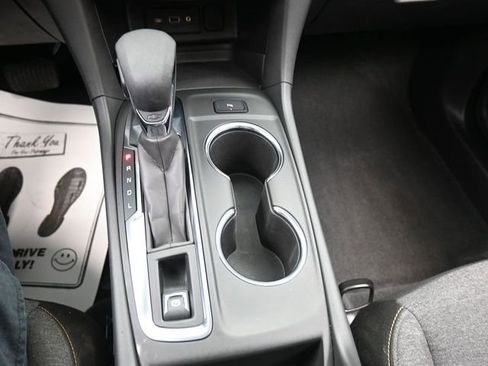 Used 2024 Chevrolet Equinox LT image 11