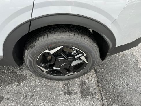 New 2026 Kia Sportage EX AWD/4WD image 9