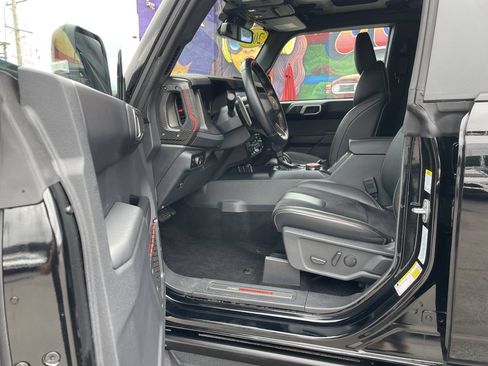 Used 2025 Ford Bronco Raptor AWD/4WD image 14