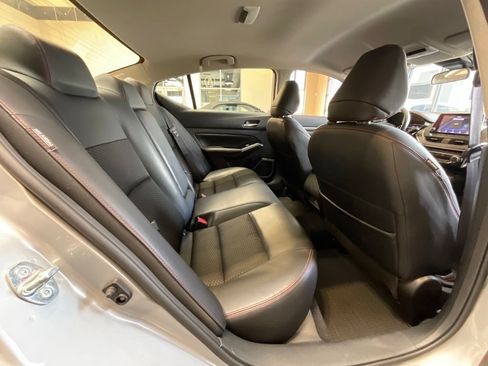 Used 2024 Nissan Altima 2.5 SR FWD image 20