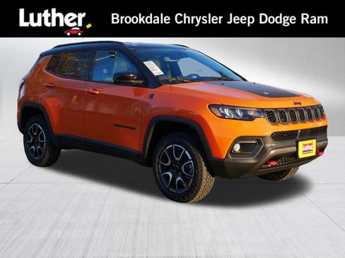 New 2026 Jeep Compass Trailhawk w/ Trailer Tow Group image 1