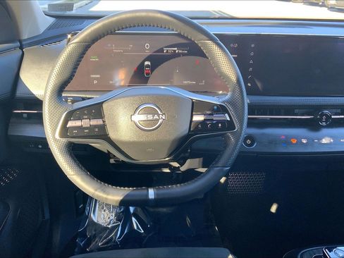 Used 2024 Nissan Ariya AWD image 7