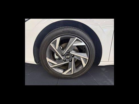 Used 2025 Hyundai Elantra Sport FWD image 10