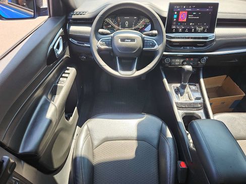 Certified 2023 Jeep Compass Latitude w/ Sun and Sound Group AWD/4WD image 11