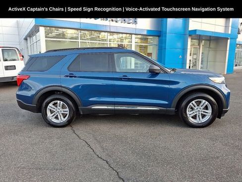 Used 2021 Ford Explorer XLT w/ Equipment Group 202A image 11