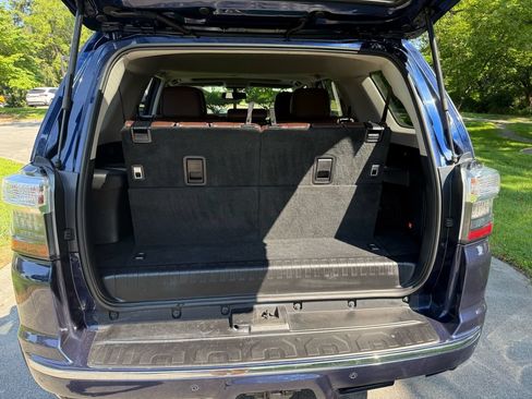Used 2017 Toyota 4Runner Limited AWD/4WD image 32