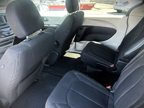 Used 2023 Chrysler Voyager LX FWD image 29
