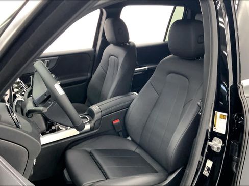 Used 2026 Mercedes-Benz GLB 250 image 21