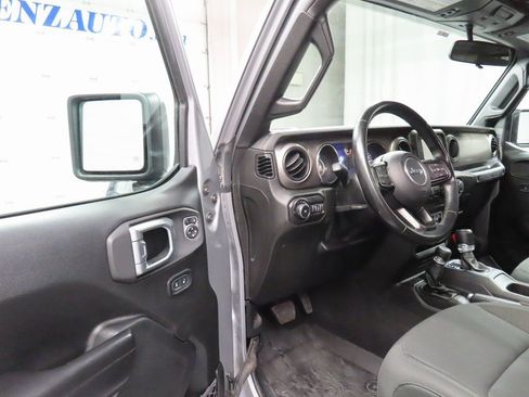 Used 2020 Jeep Wrangler Unlimited Sport AWD/4WD image 37
