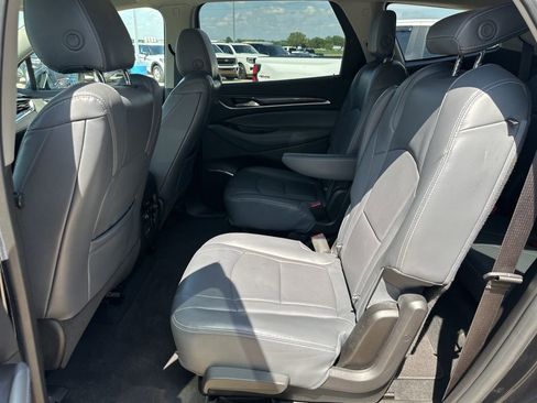 Used 2018 Buick Enclave Essence FWD image 24