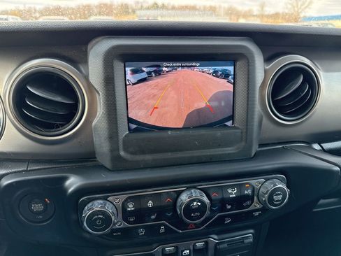 Used 2019 Jeep Wrangler Unlimited Sport S image 7