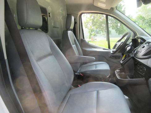 Used 2018 Ford Transit 150 130 Low Roof RWD image 40
