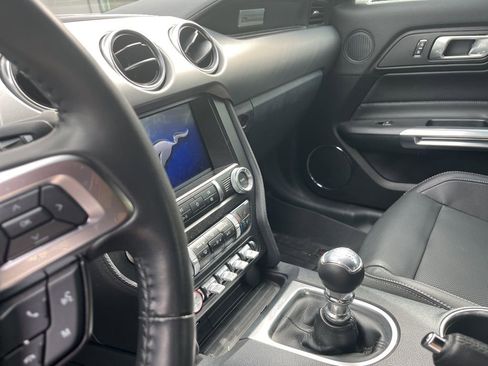 Used 2022 Ford Mustang GT Premium image 15