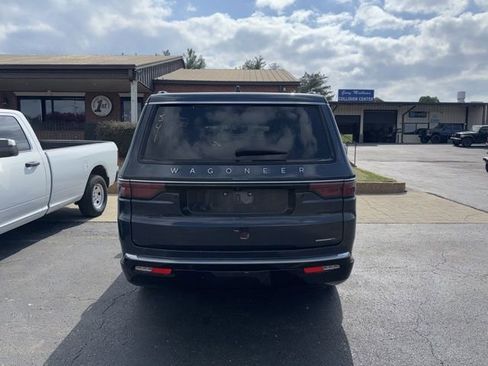 Used 2024 Jeep Wagoneer Series II w/ Flexible Seating Group image 5