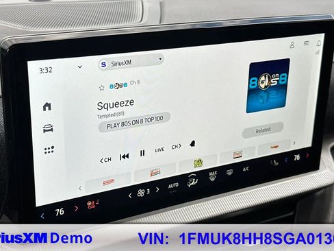 Certified 2025 Ford Explorer Platinum image 29